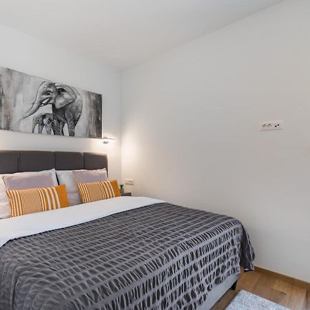 Elysian Zen Luxury Apartment - Two Bedroom Apartment With Terrace And Sea View 스플리트 외부 사진